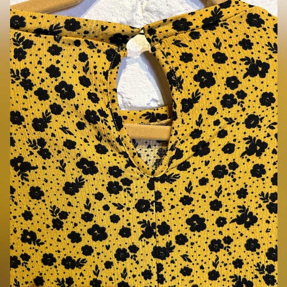 ⚠️🎁3 for $35🎁⚠️ Divided- size M- Maxie dress mustard and black flowers - Picture 8 of 9